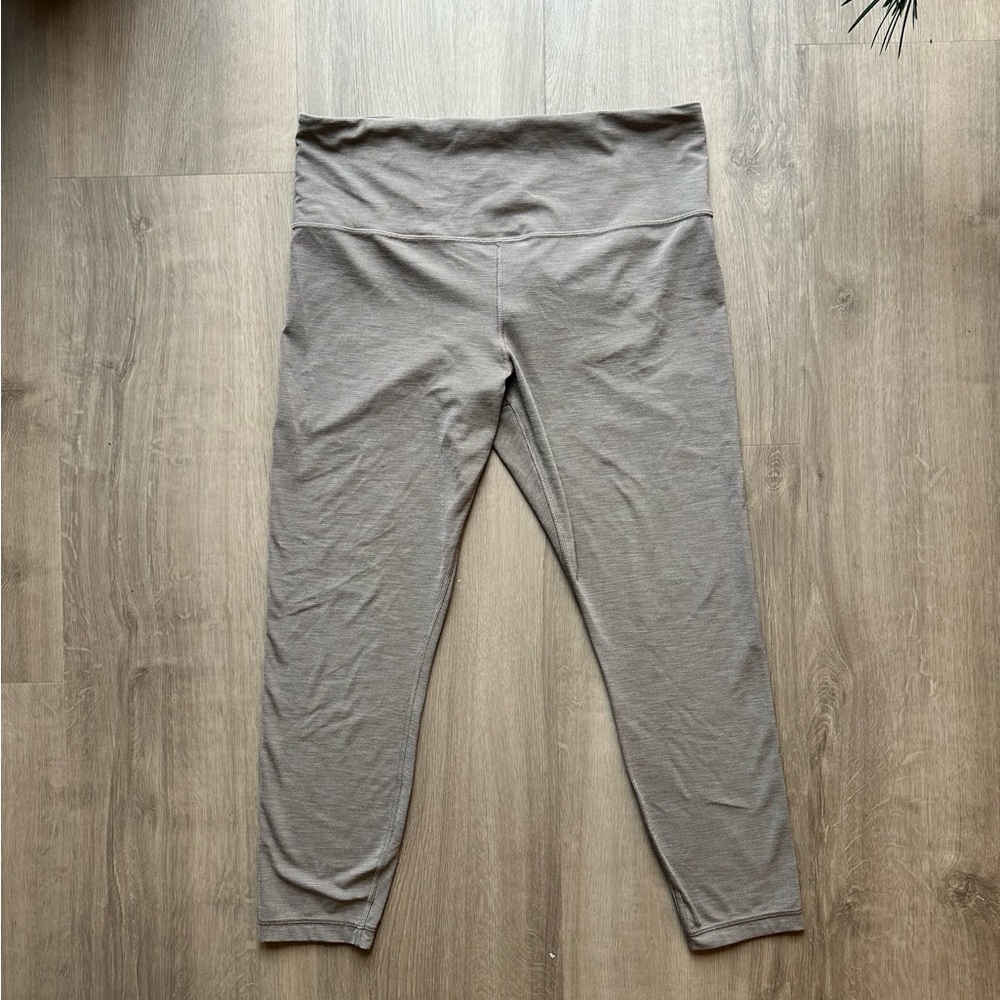 Athleta Ultra High Rise Heathered Beige Leggings Size Large - Like New!
